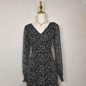 abercrombie & fitch black white floral whimsygoth mini long sleeve dress pockets